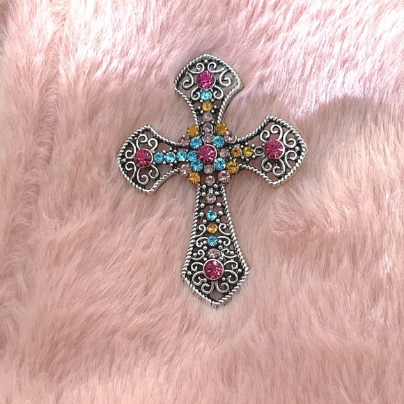 Beautiful Crystal Cross Brooch with Crystals - Picture 2 of 3